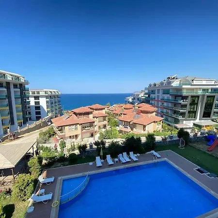 Denize Sifir Orman Manzarali 1+1 Apartament